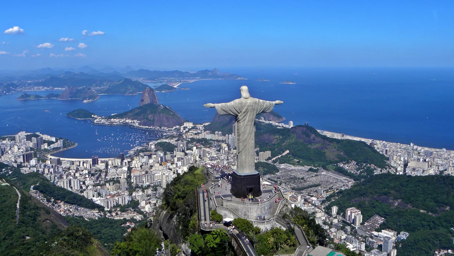Vista do Cristo Redentor no Corcovado — destino mais visitado por quem chega ao Aeroporto do Galeão (GIG)