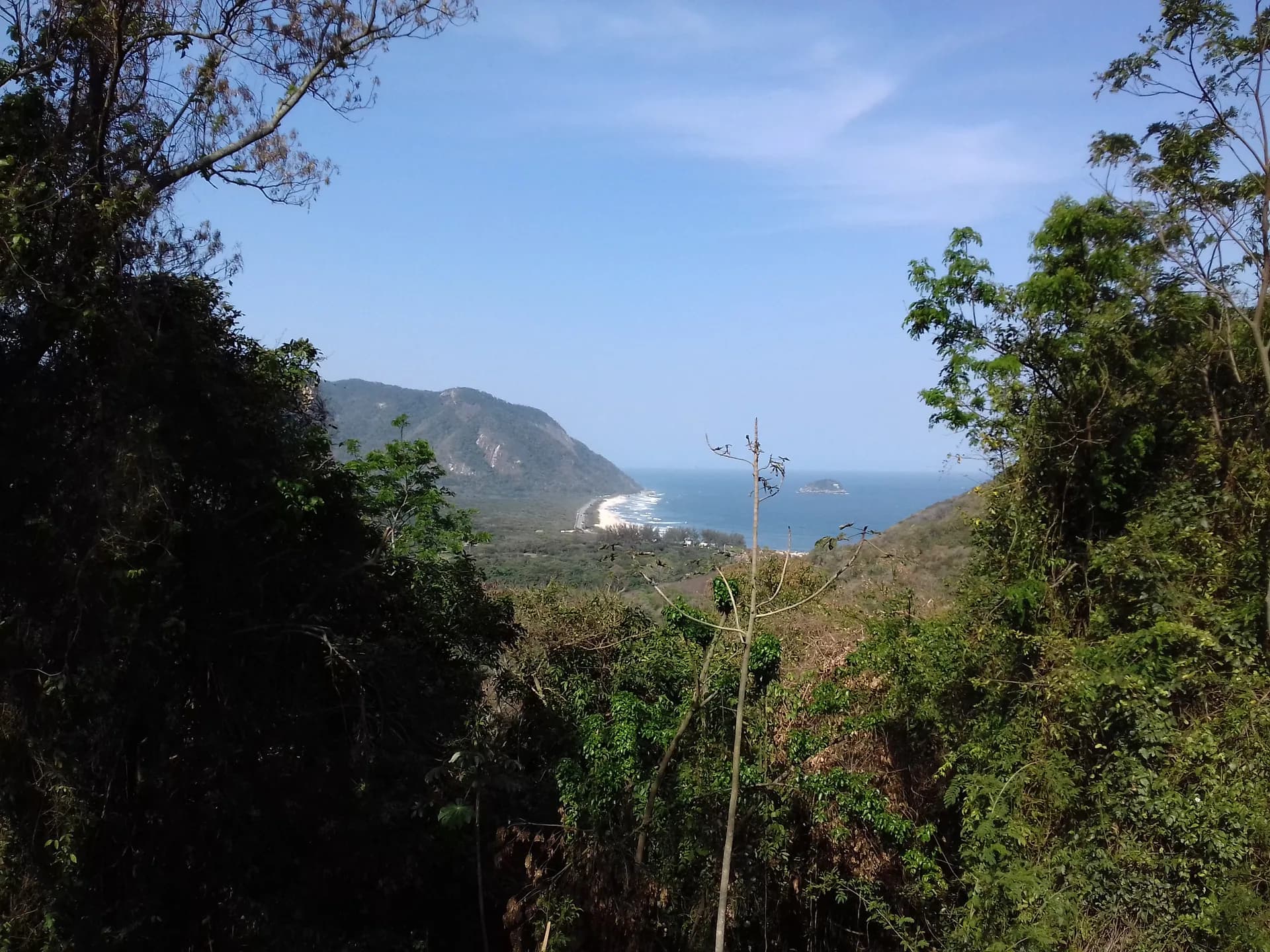 Praia do Grumari — enseada preservada na Zona Oeste do Rio de Janeiro
